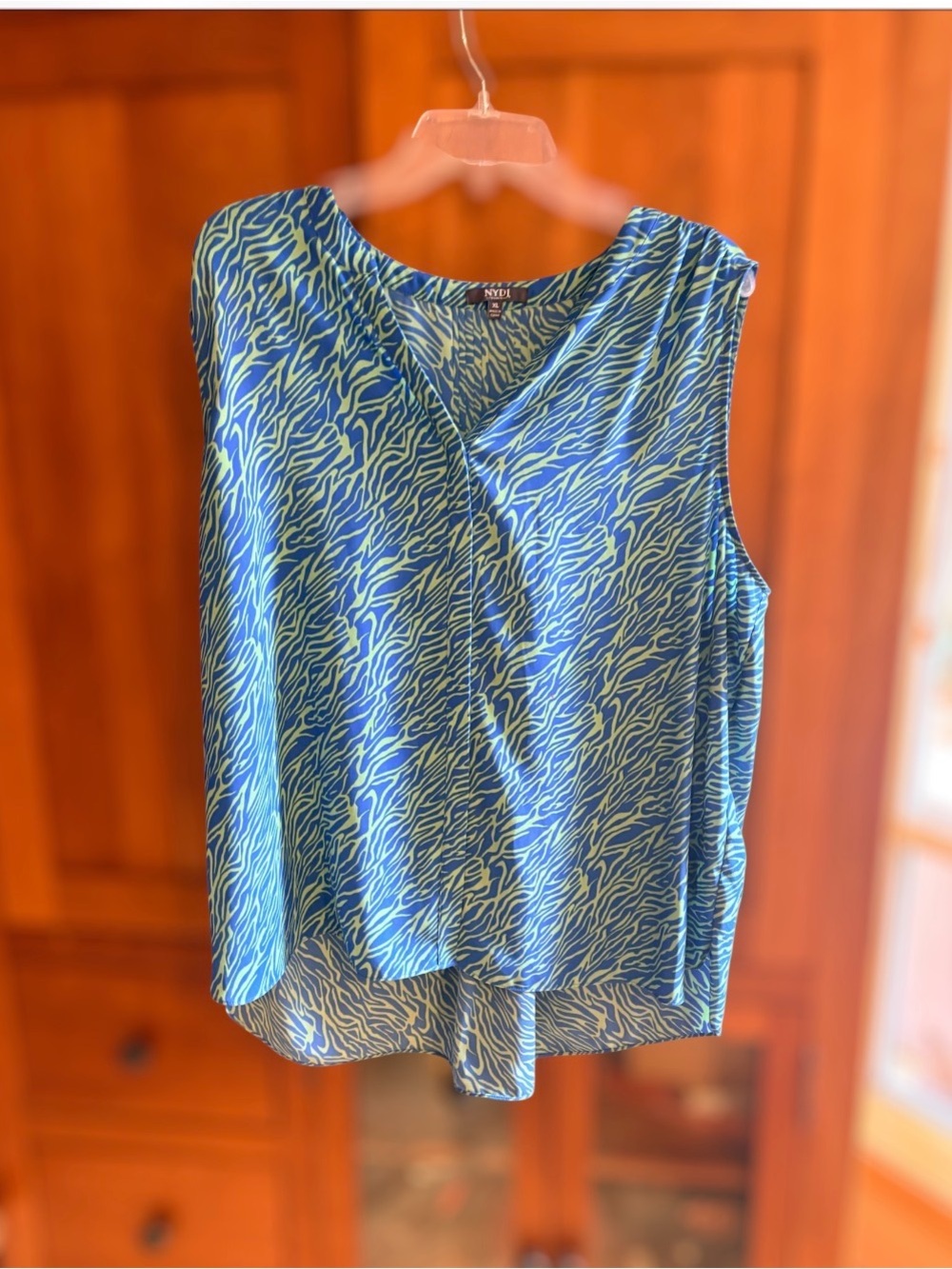 NYDJ Blue Aqua and Yellow Zebra Pattern Sleeveless V-Neck Top